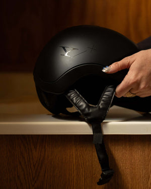Lightweight Hybrid Helmet 2.0 with Mips protection, adjustable ventilation, magnetic buckle, and modular accessory system